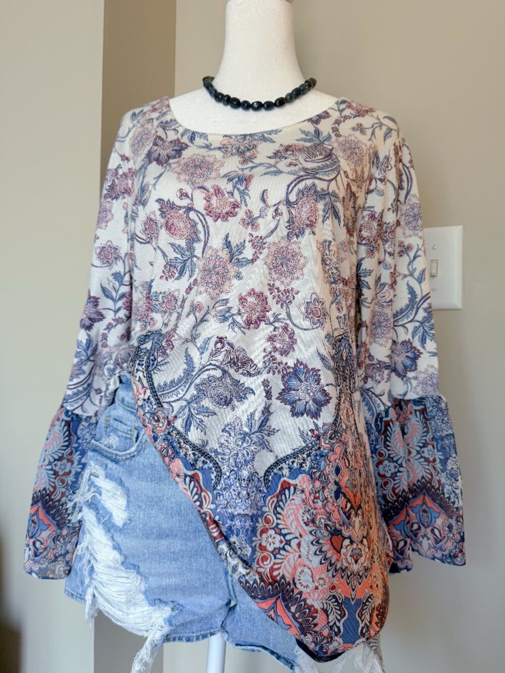 Style & Co. Floral Print Bell Sleeve Top with a Multi-Color Design - Size M
